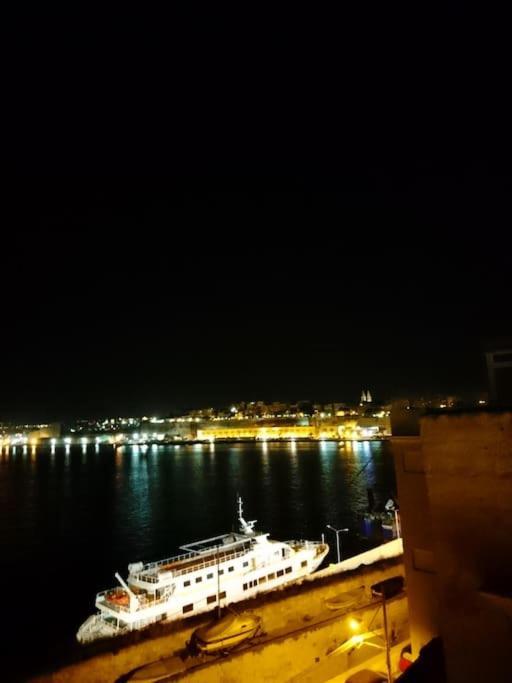 فيلا Moco, Modern Comfort In Historic City Of سنجليا المظهر الخارجي الصورة